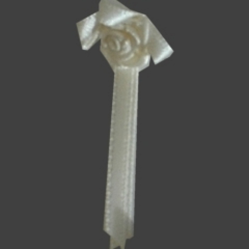 Berisfords Long Ribbon Rose Centred Bows 28 Antique White