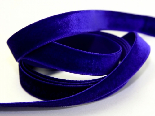 Berisfords Velvet Ribbon Mini Roll 9634 Purple