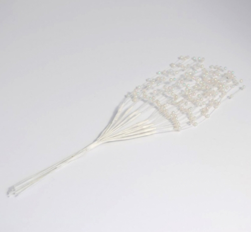 Pearl Spray Bunches IridescentClear