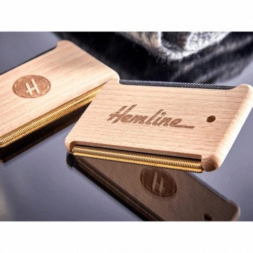 Hemline Wooden Fabric & Wool Comb